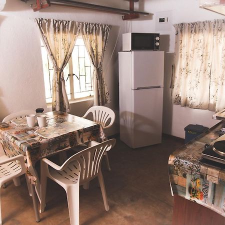 Hotel 29 Polvy Street Mbombela Exterior foto